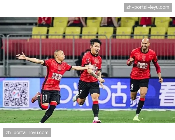 韦林顿首轮梅开二度当选MVP 蓉城外援展现高效终结能力